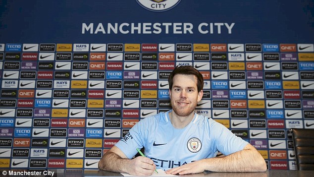 Manchester City signs with Deto fifa 18 pro
